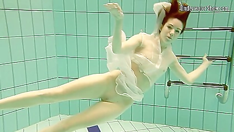 Hotscape sex with sexy brunette hair