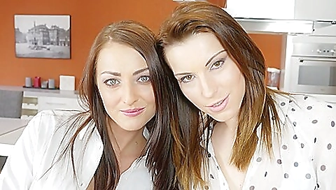 Mature couple fucks in a hot tub