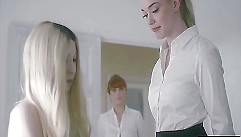 Sexy black girl take gangbang